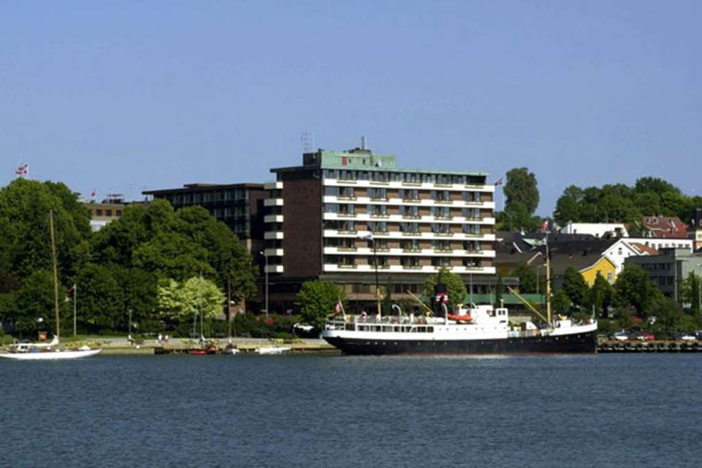 Hotel Klubben Tonsberg Bagian luar foto